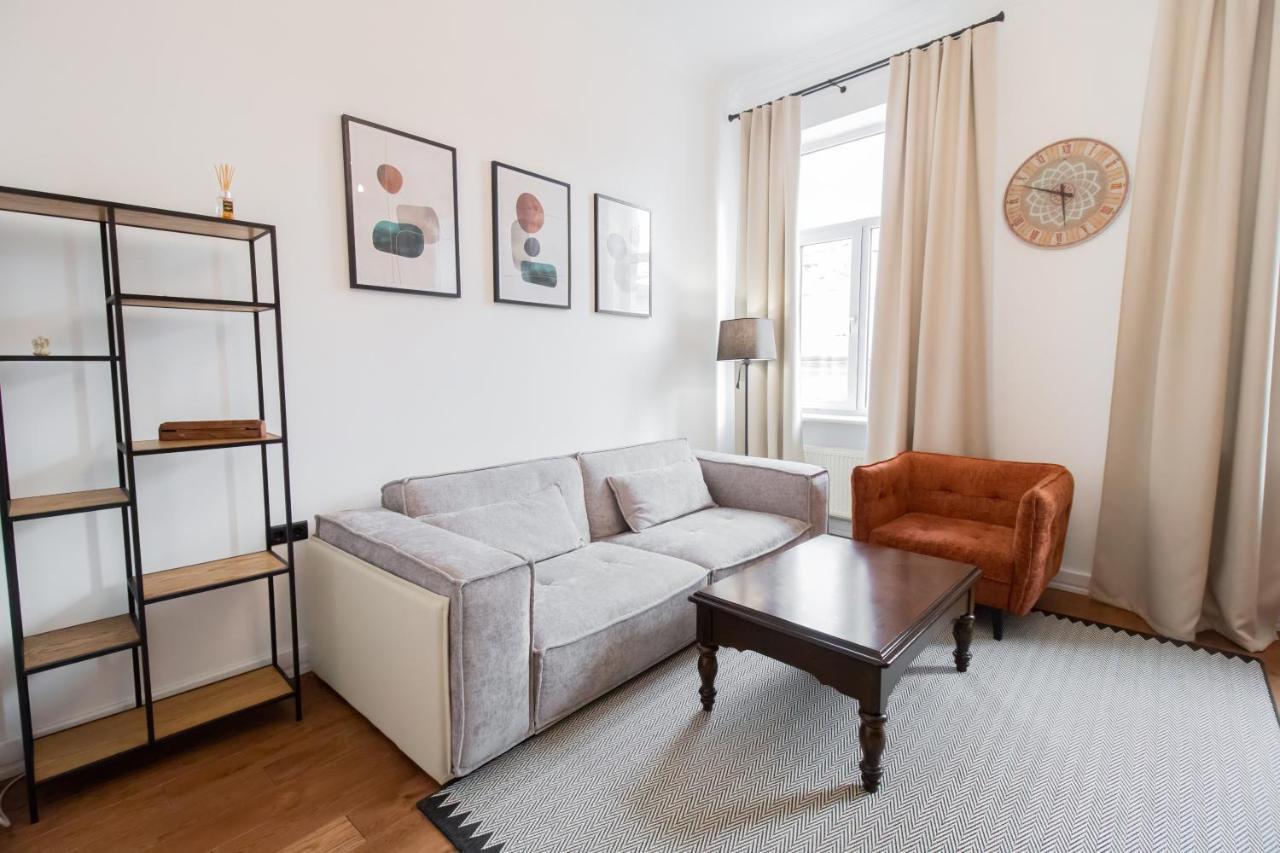 Seveneleven Apartments 체르니우치 외부 사진