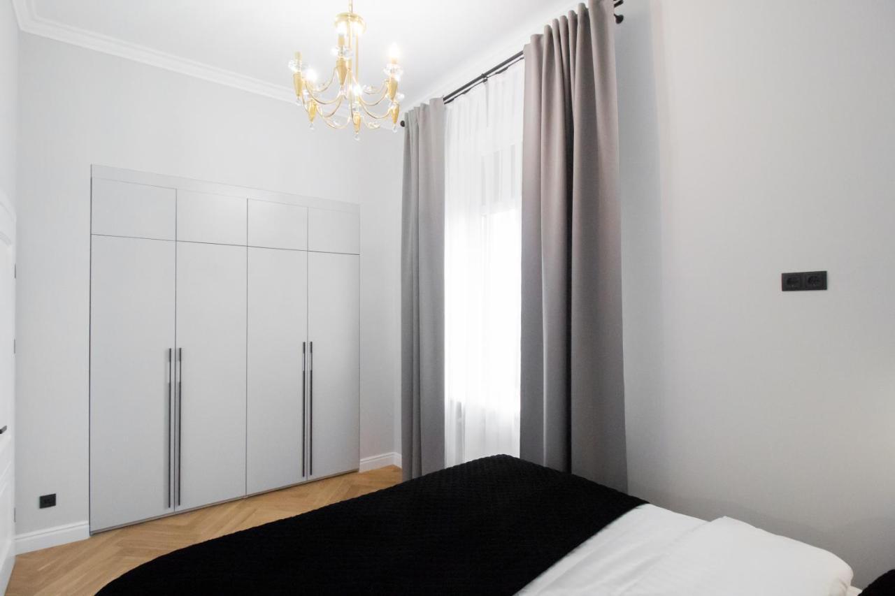 Seveneleven Apartments 체르니우치 외부 사진